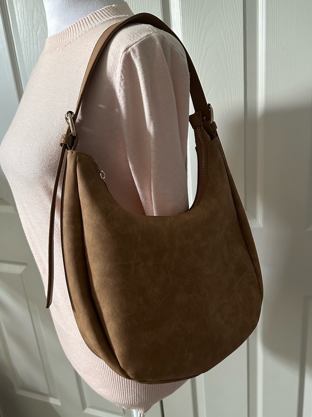 4th & reckless Una faux suede crescent bag